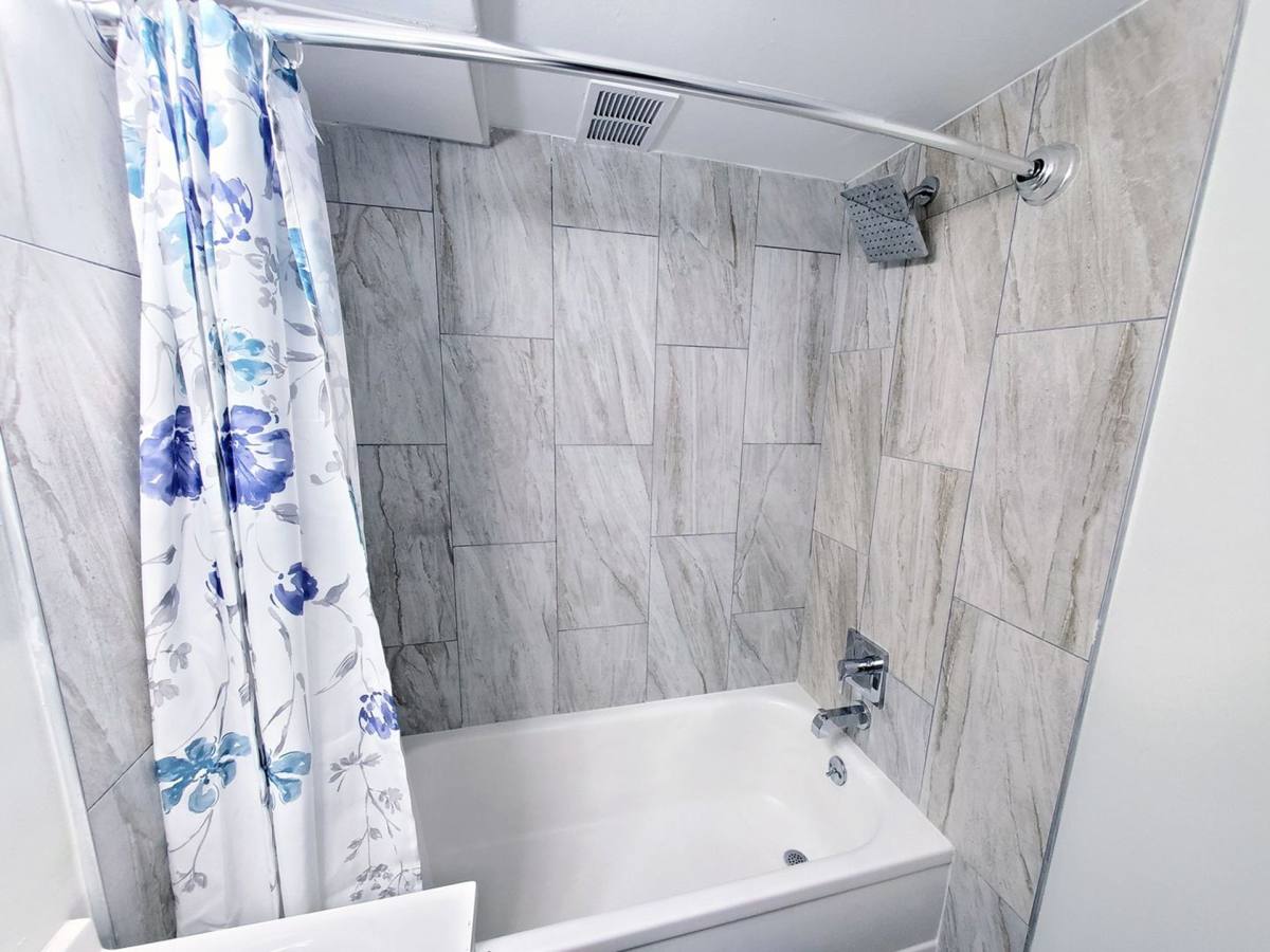 Apartment for rent at 15500 Lakeshore Blvd, Cleveland, OH 44110