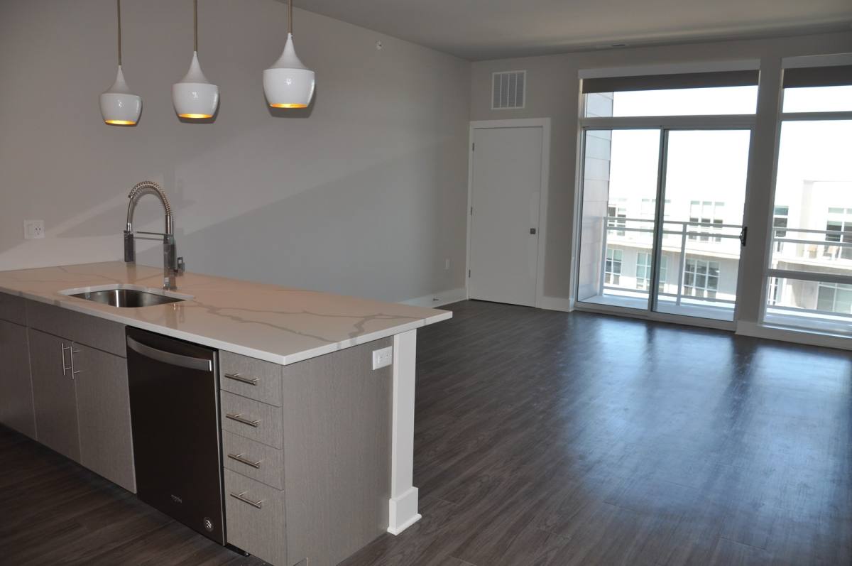 Contour on Prospect, 2111 E Ivanhoe Place, Milwaukee, WI 53202 - Apartment for Rent - Image 10