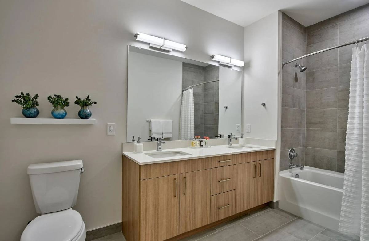 Apartment for rent at 1100 W Fort Lee Rd, Bogota, NJ 07603