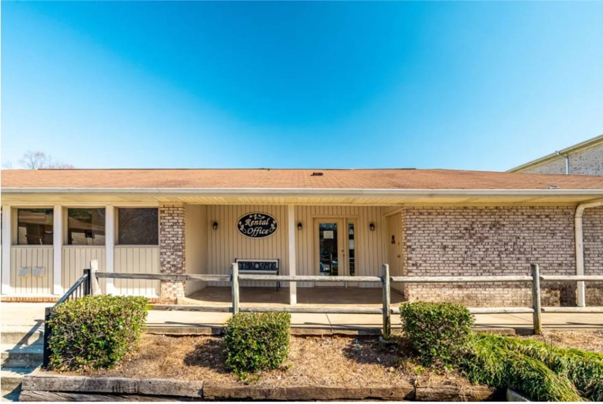 Apartment for rent at 3411 Old Vineyard Rd, Winston Salem, NC 27103