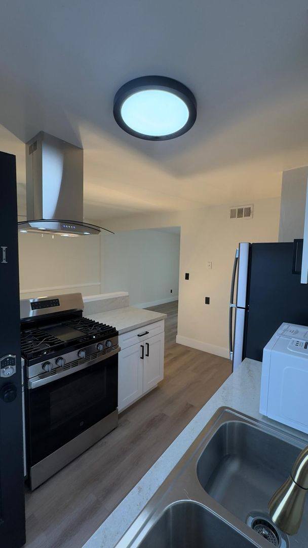 Apartment for rent at Park House, 8501-49 Glenhaven, San Diego, CA 92123