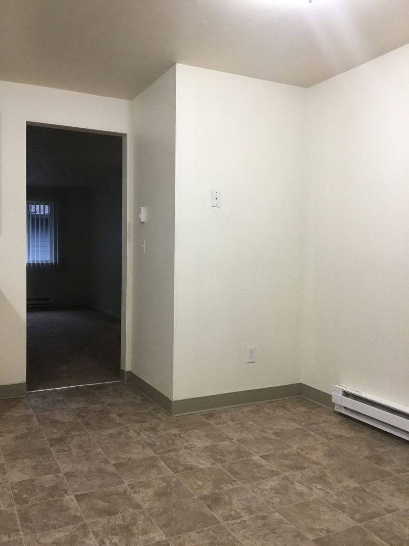 Apartment for rent at 618 SE 187th Ave, Portland, OR 97233