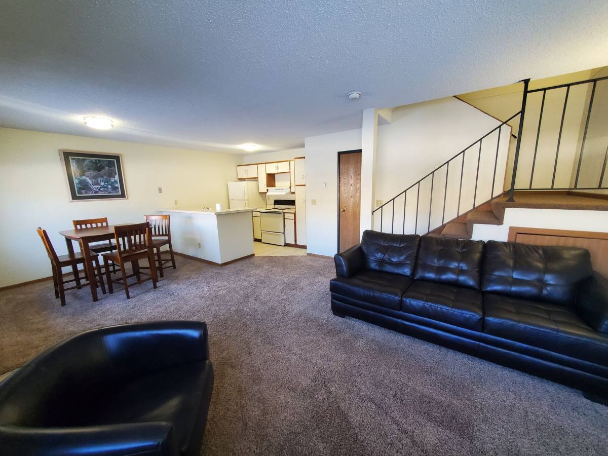 Townhouse for rent at 1812 16th St SE, Saint Cloud, MN 56304