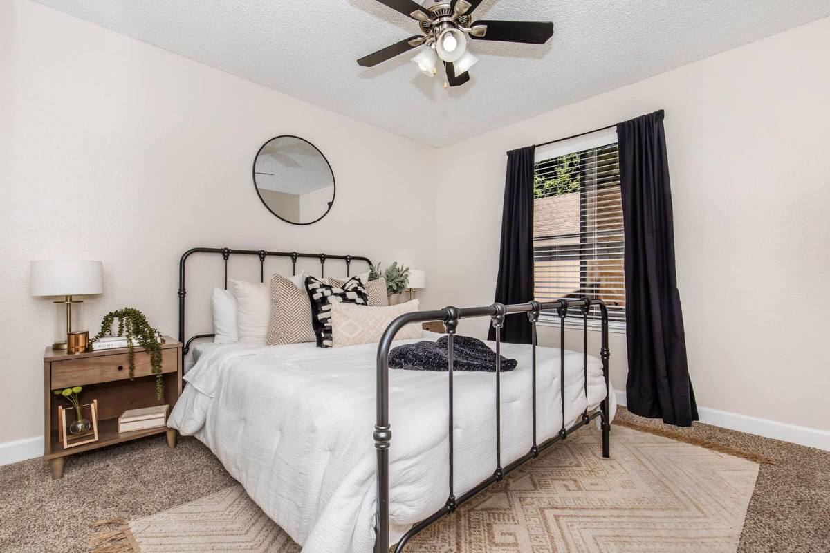 North Creek Apartment Homes, 8680 N Cedar Ave, Fresno, CA 93720 - Apartment for Rent - Image 8