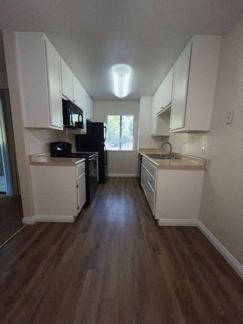 Apartment for rent at 8680 N Cedar Ave, Fresno, CA 93720