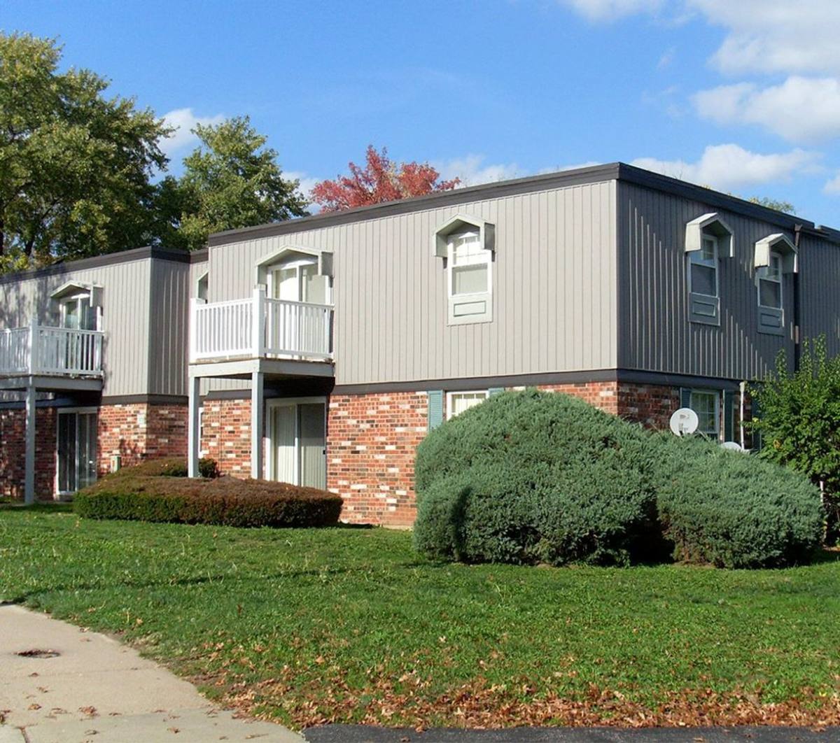 Townhouse for rent at 240 Chez Vant Court, Hazelwood, MO 63042