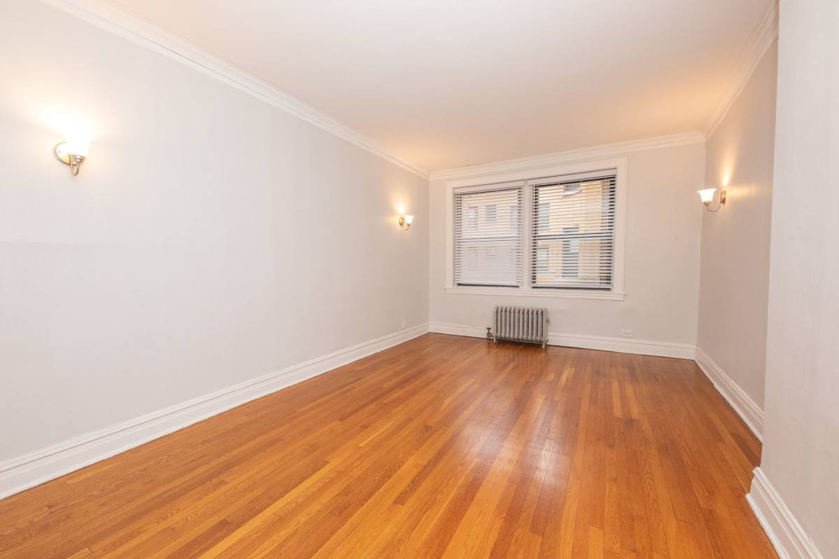 Apartment for rent at 605-617 Hinman Ave, Evanston, IL 60202