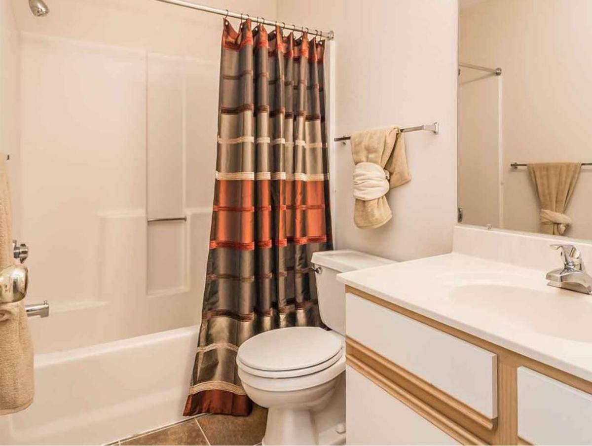 Pearlwood Estates, 1860 52nd St E, Inver Grove Heights, MN 55077 - Apartment for Rent - Image 12