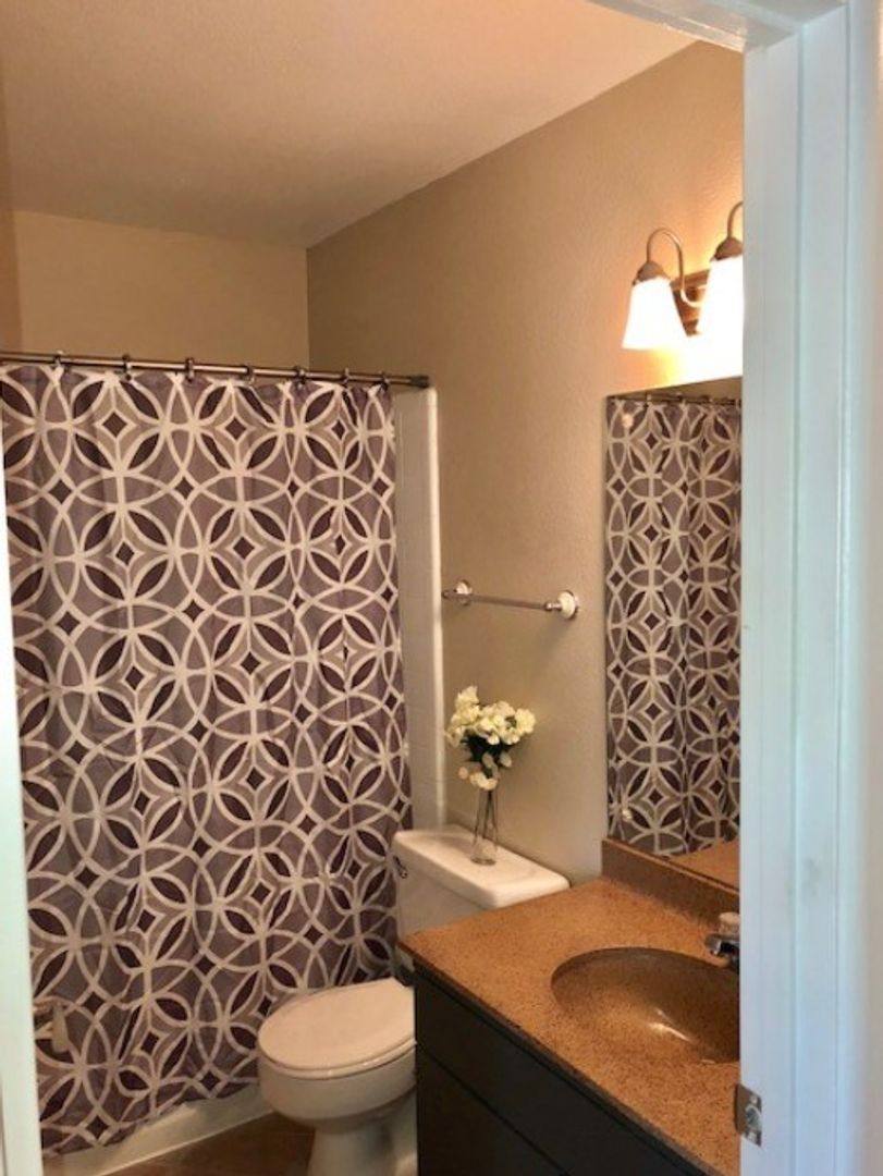 Apartment for rent at 3031 Eisenhauer Rd, San Antonio, TX 78209