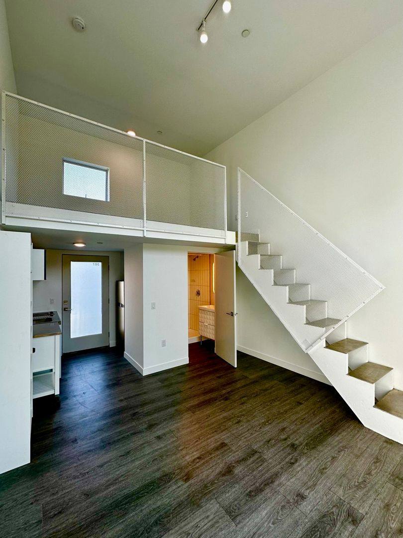 Apartment for rent at 4405 W Point Loma Blvd, San Diego, CA 92107
