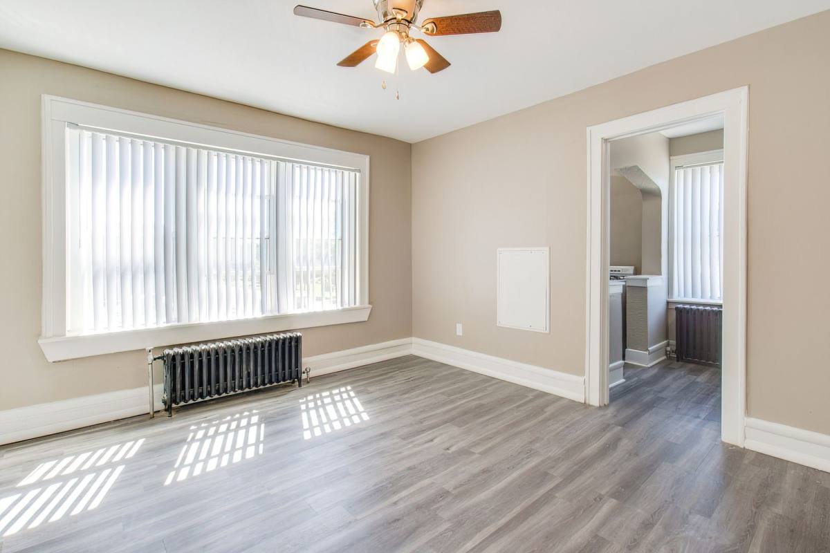 Apartment for rent at 574 W Huron St, Pontiac, MI 48341