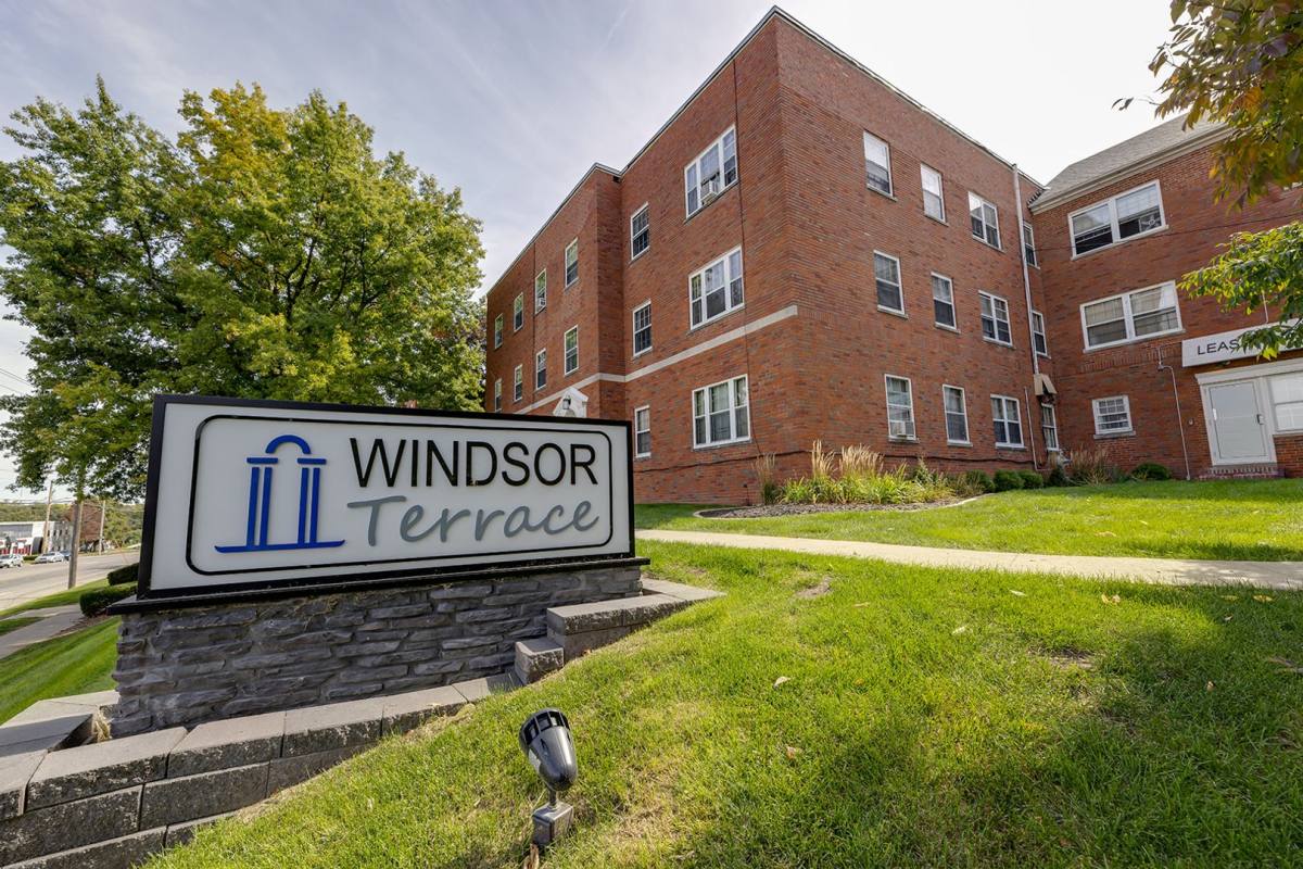 Apartment for rent at 3333 Grand Ave, Des Moines, IA 50312