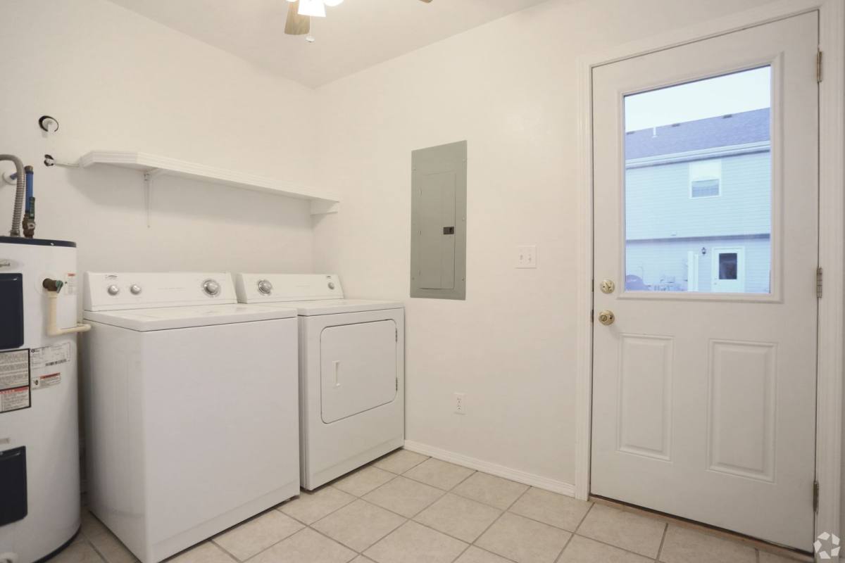 Apartment for rent at 20380 Spice Dr, Waynesville, MO 65583