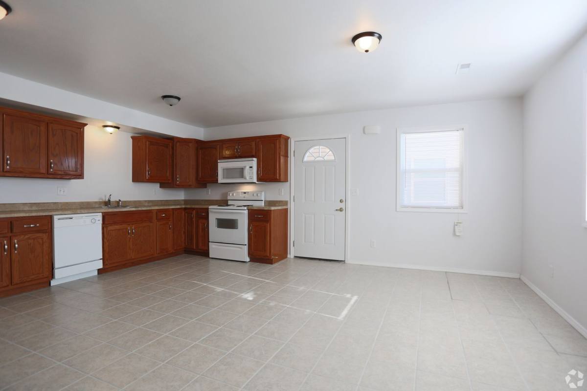 Apartment for rent at 20380 Spice Dr, Waynesville, MO 65583