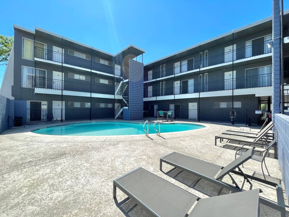 Apartment for rent at 2900 Cole St, Austin, TX 78705
