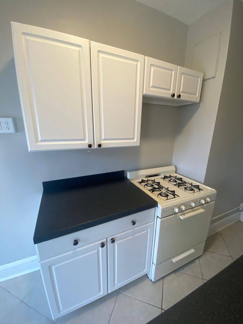 Apartment for rent at 230 Oak Grove St, Minneapolis, MN 55403