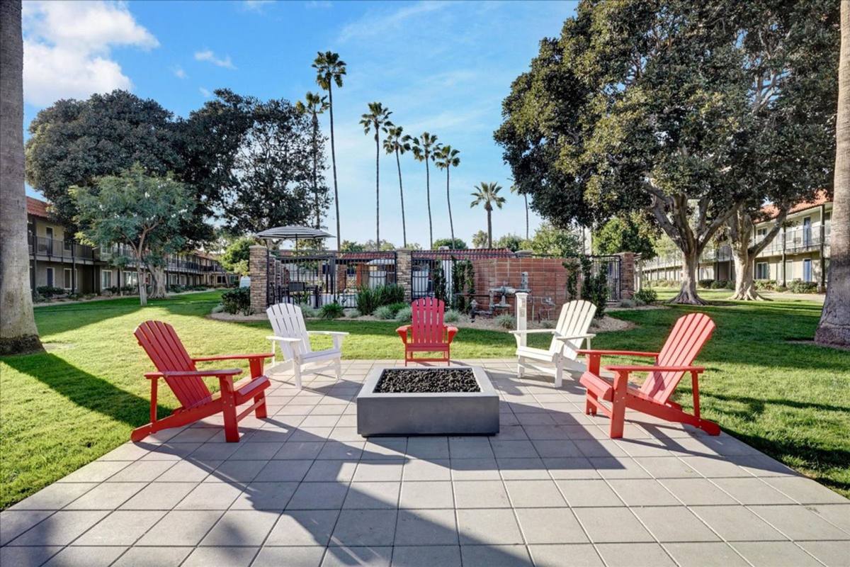 Apartment for rent at 12401 Studebaker Rd, Norwalk, CA 90650