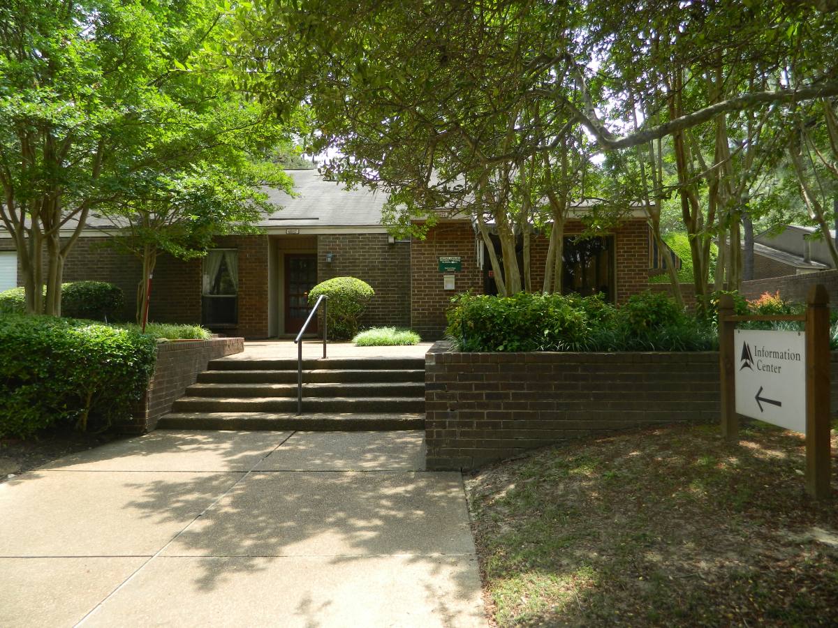 Apartment for rent at 6977 Amberly Village Dr, Cordova, TN 38018