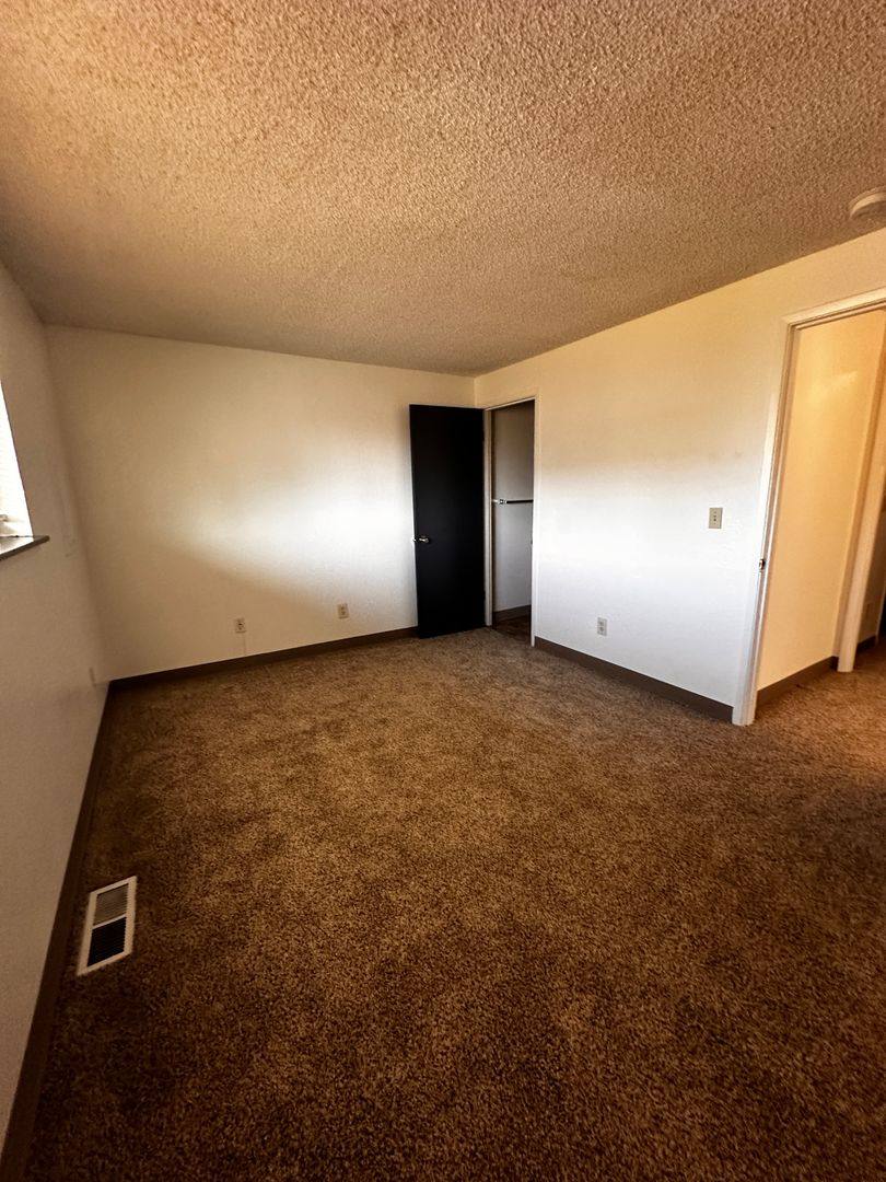 1508 W Mead Ave, Yakima, WA 98902 Apartment For Rent