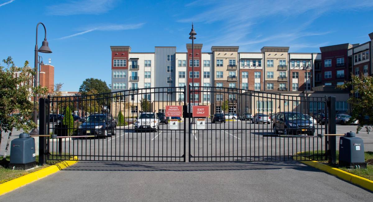 Apartment for rent at 800 Crawford St, Portsmouth, VA 23704
