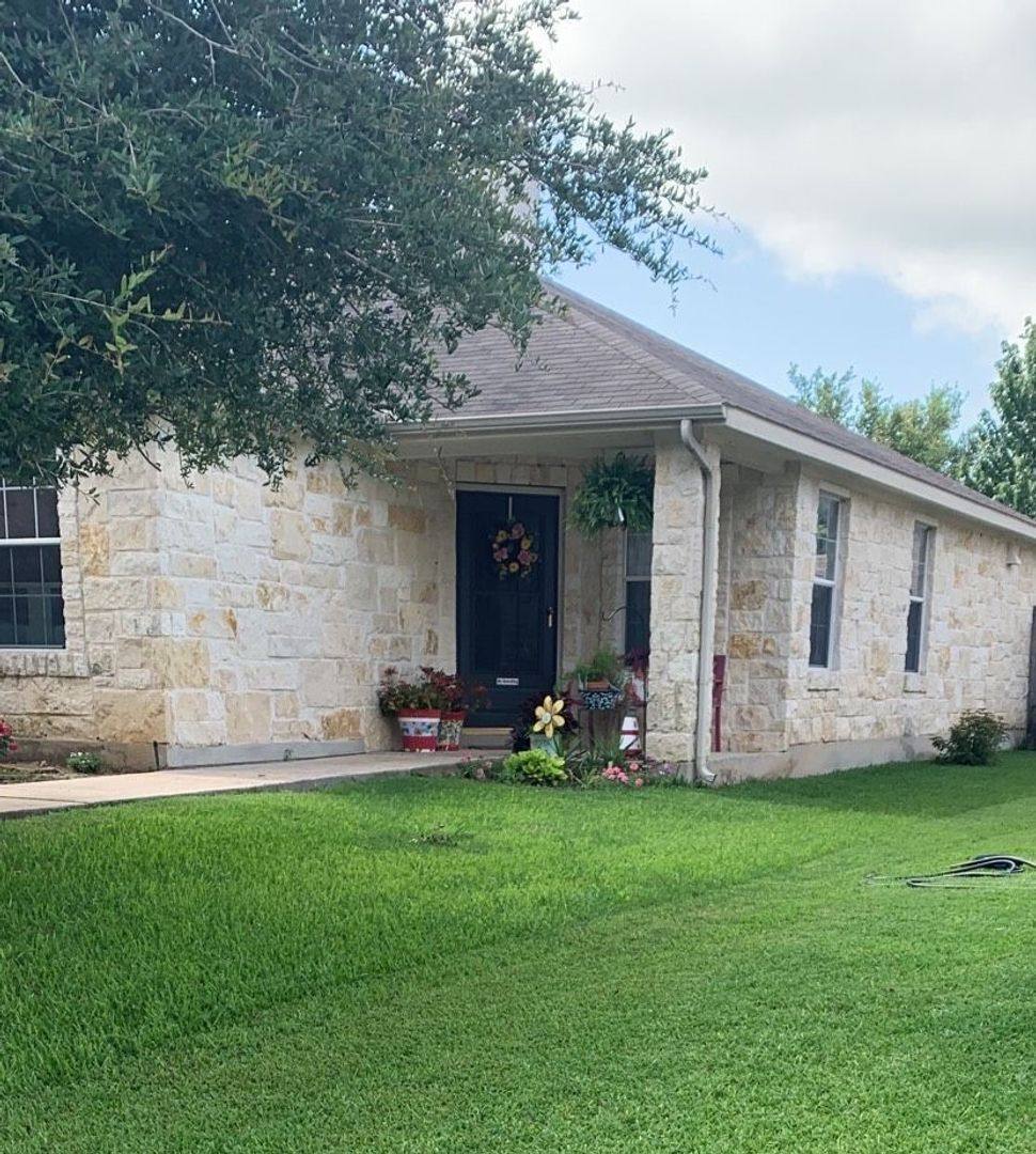 100 Javelina, Bastrop, TX 78602