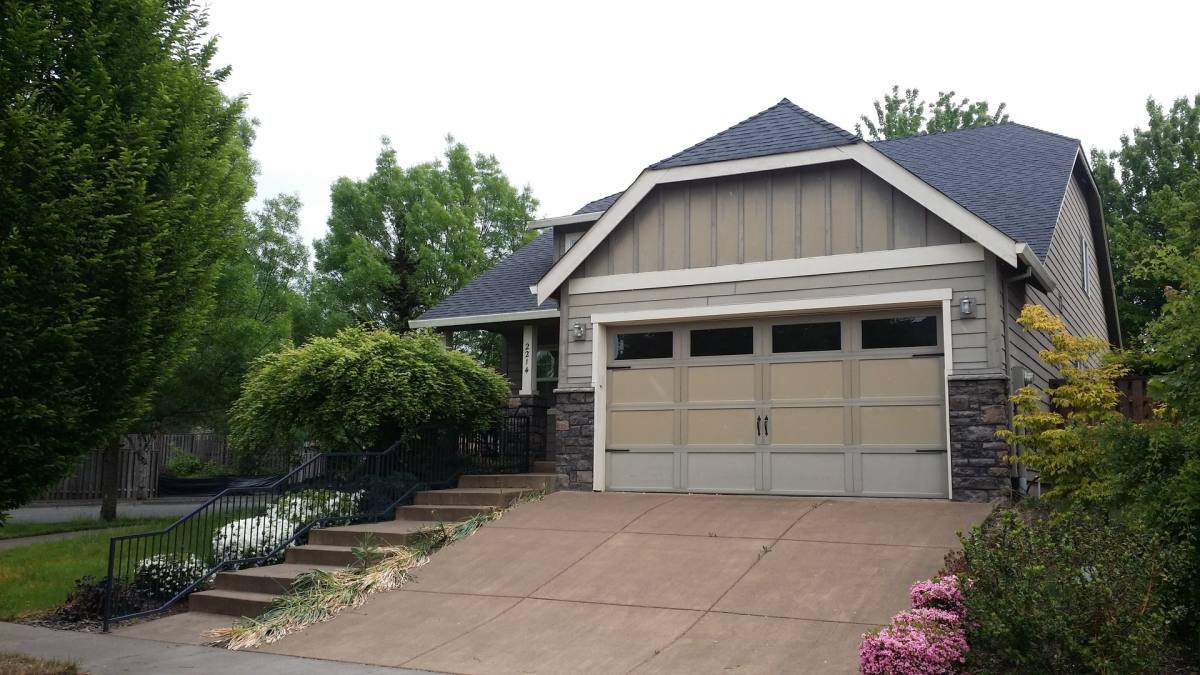 2214 Heritage Way, Newberg, OR 97132