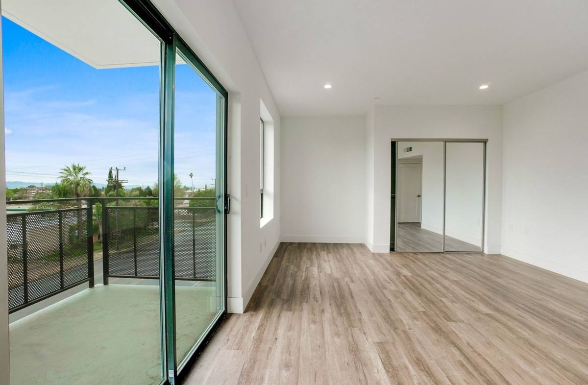 15157 Roscoe Blvd, Panorama City, CA 91402 Apartment For Rent