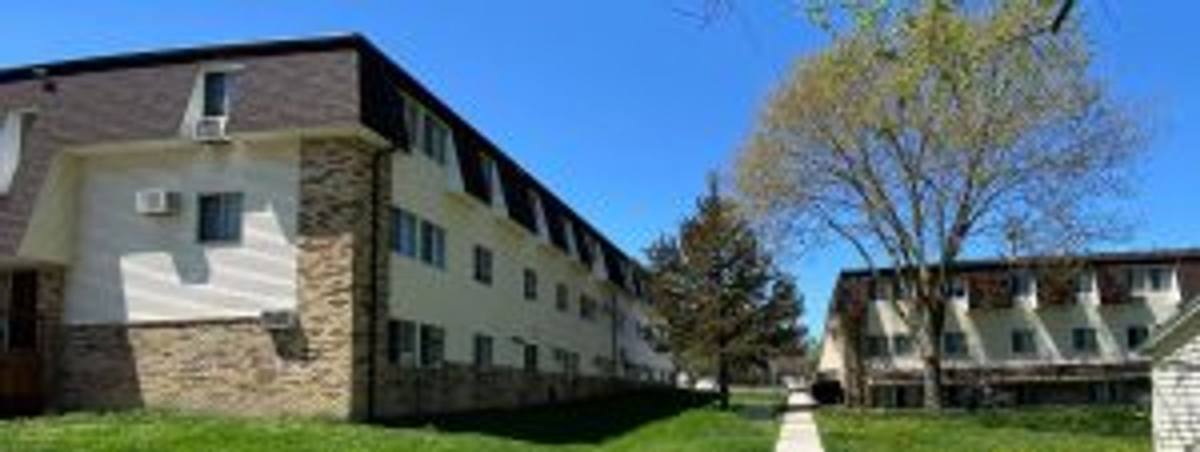Apartment for rent at 5201 SW 9th St, Des Moines, IA 50315