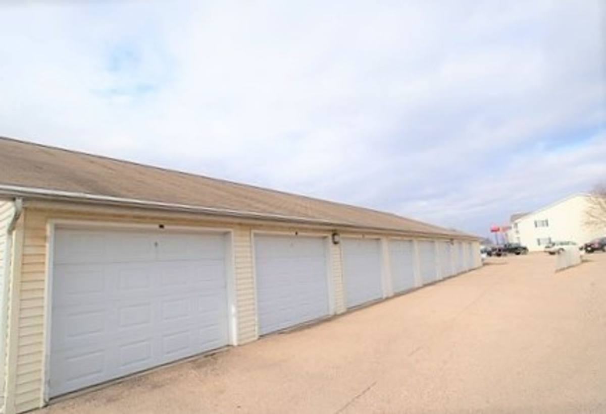 Apartment for rent at 123 Knaup Dr, Beaver Dam, WI 53916