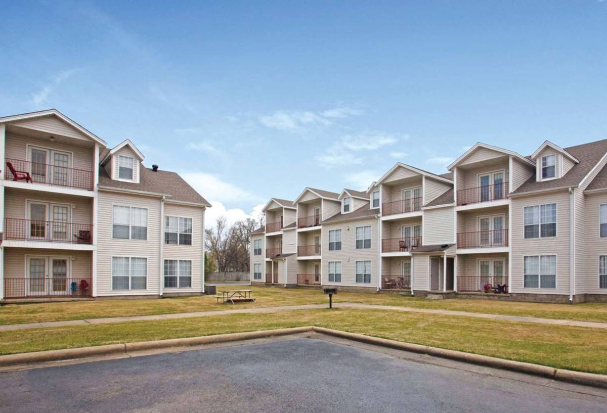 Apartment for rent at 3719 Stadium Blvd, Jonesboro, AR 72404