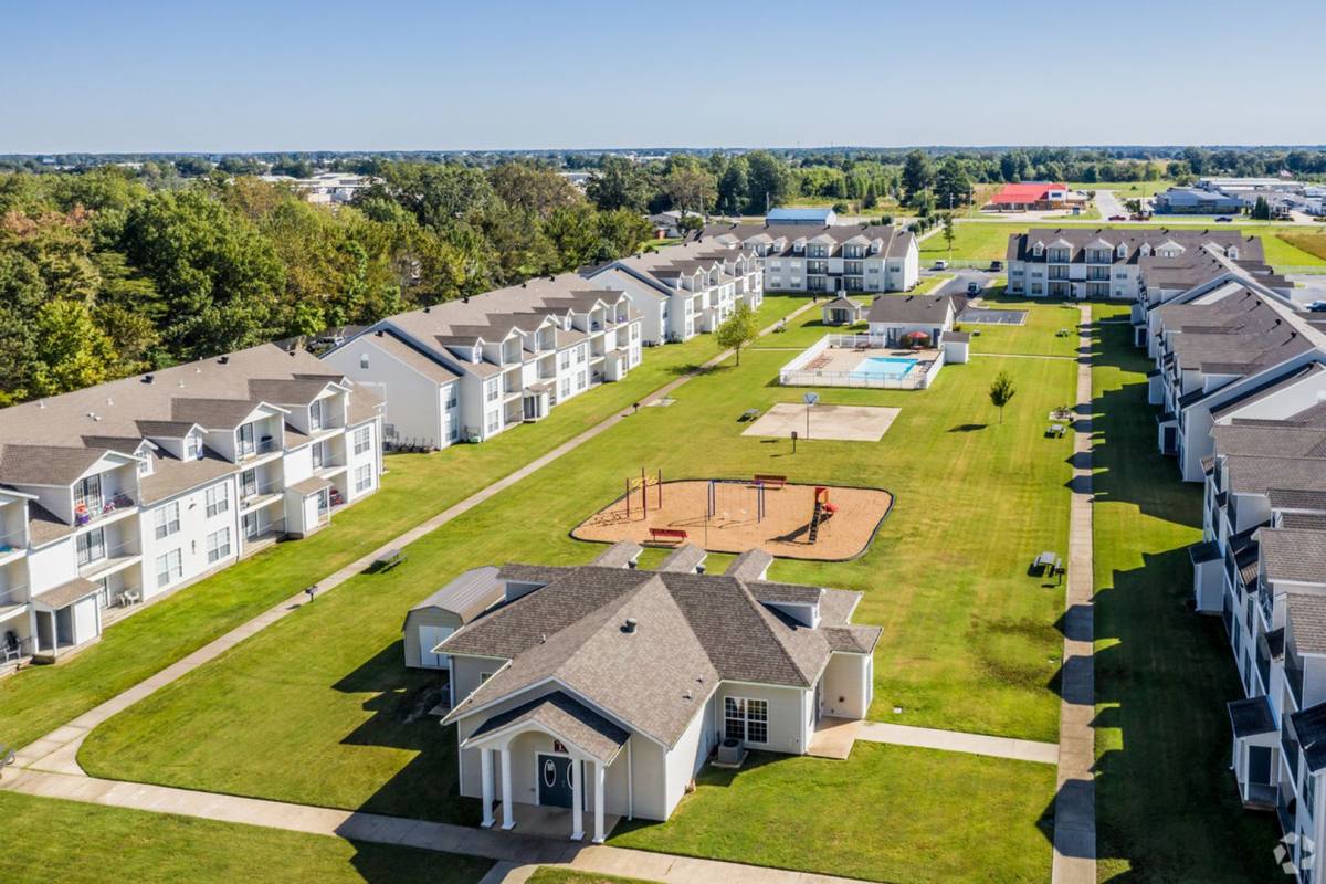 Apartment for rent at 3719 Stadium Blvd, Jonesboro, AR 72404