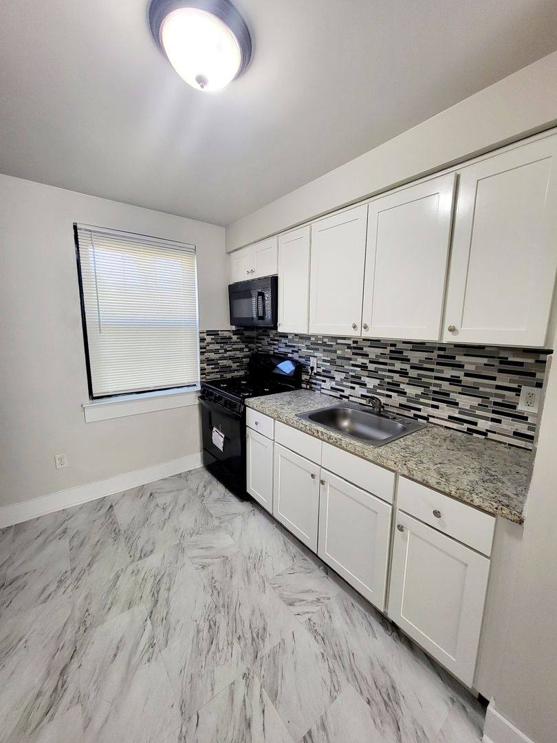 Apartment for rent at 3255 Crescent Dr, Camden, NJ 08104