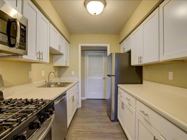 Apartment for rent at 3464 Colonial Ave #E32, Roanoke, VA 24018