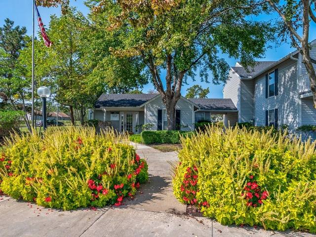 Apartment for rent at 500 NW 63rd St #A11, Kansas City, MO 64118