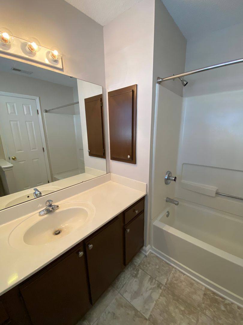 Apartment for rent at 2707 Meridian Dr, Greenville, NC 27834