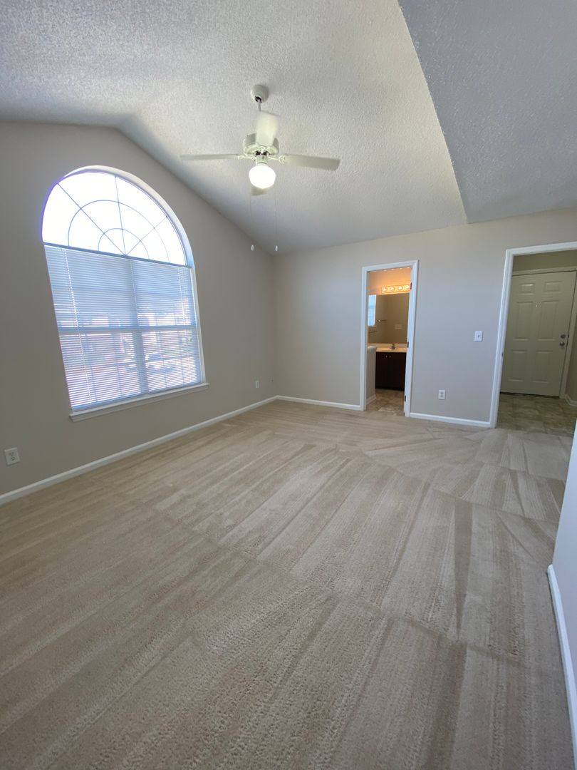 Apartment for rent at 2707 Meridian Dr, Greenville, NC 27834