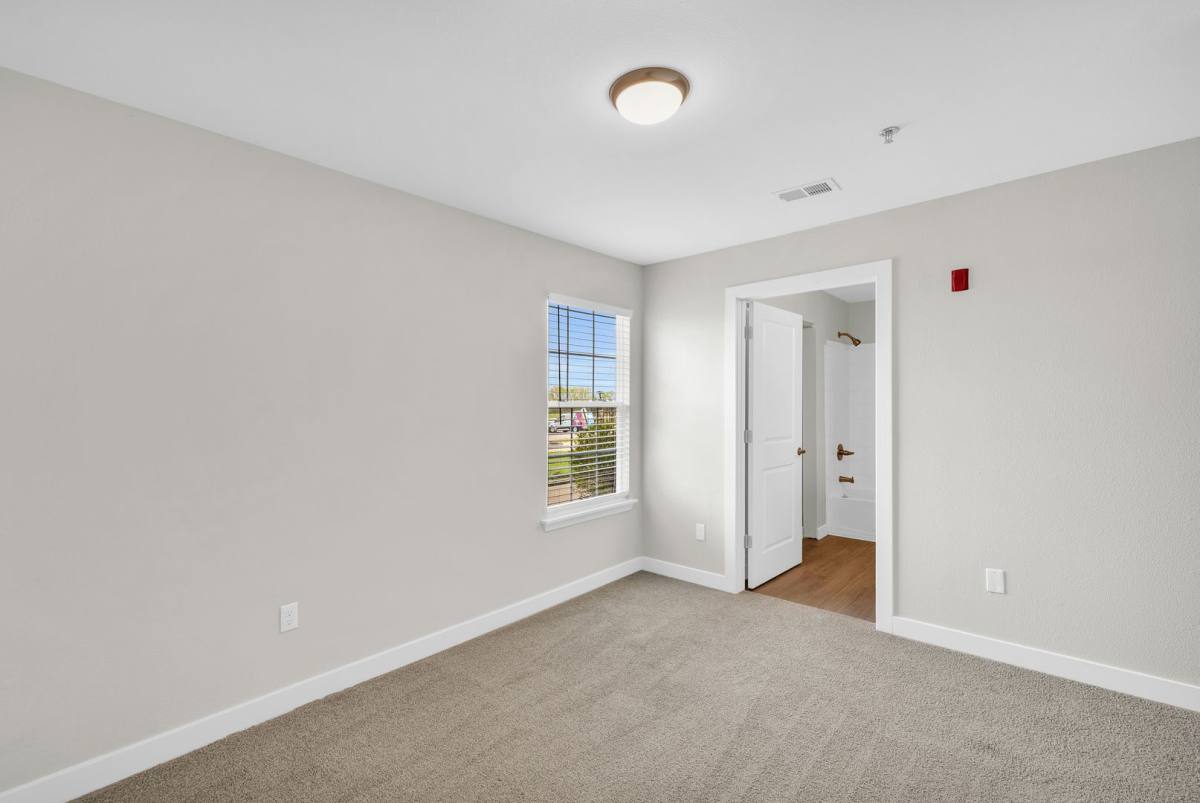 Apartment for rent at 117 Sterling Court, Savoy, IL 61874