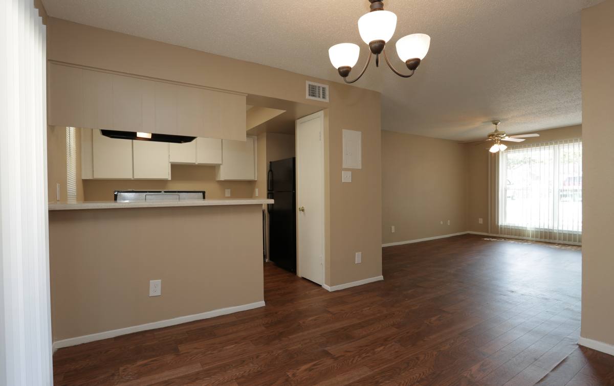 Apartment for rent at 7227 N Mesa St, El Paso, TX 79912