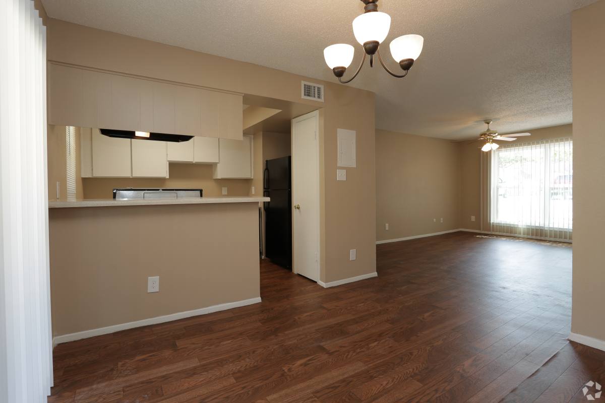 Apartment for rent at 7227 N Mesa St, El Paso, TX 79912