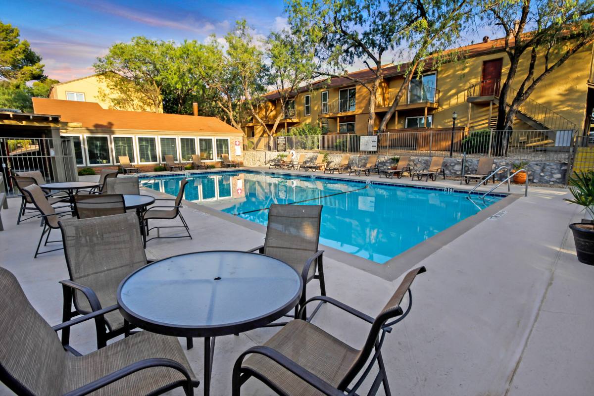 Apartment for rent at 7227 N Mesa St, El Paso, TX 79912