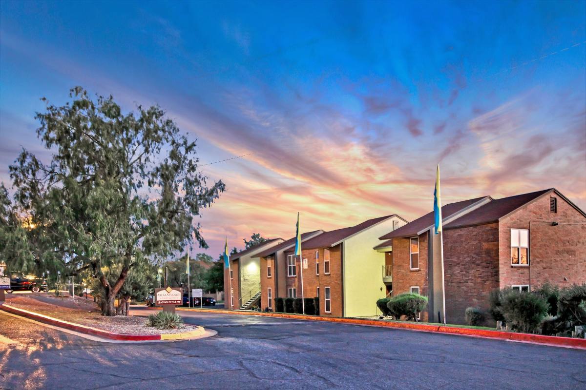 Apartment for rent at 7227 N Mesa St, El Paso, TX 79912