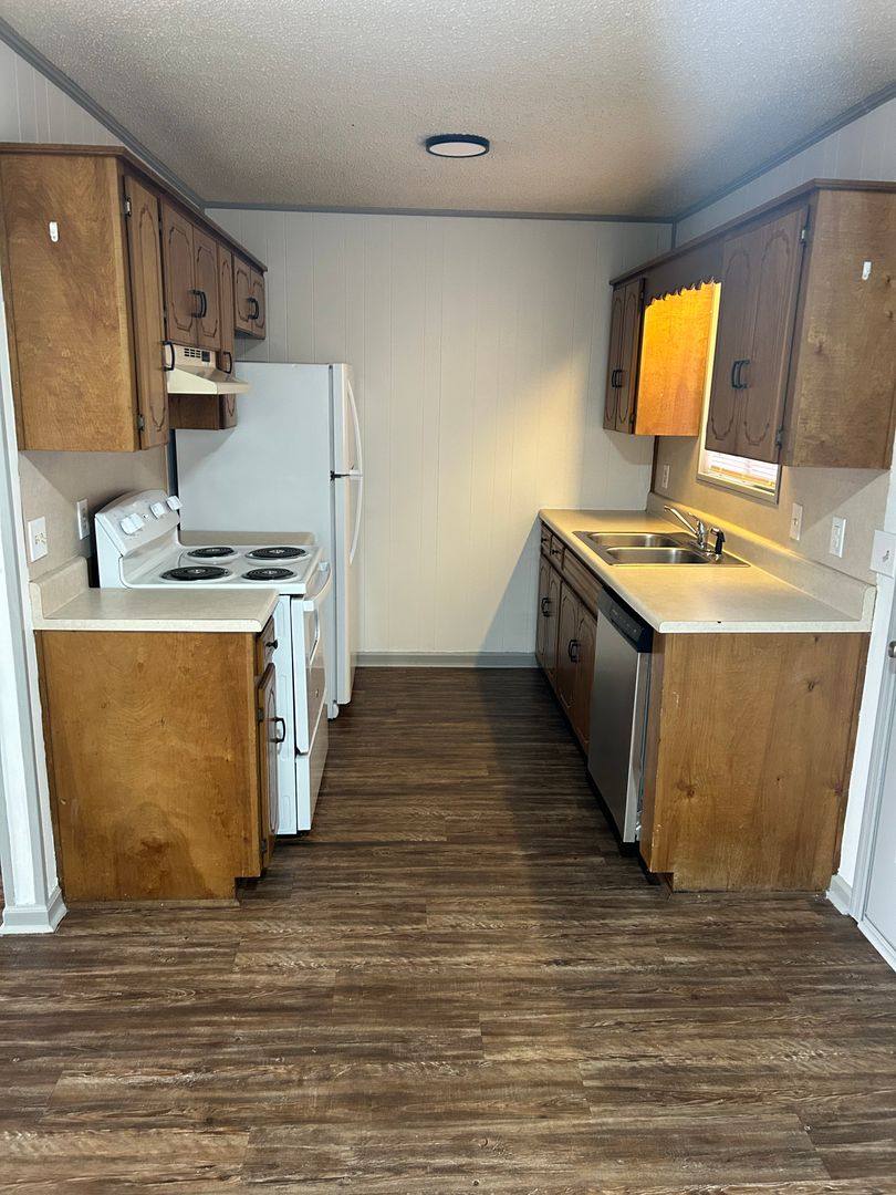 Apartment for rent at 381, 388, 480 Quill Ave NW, Jacksonville, AL 36265