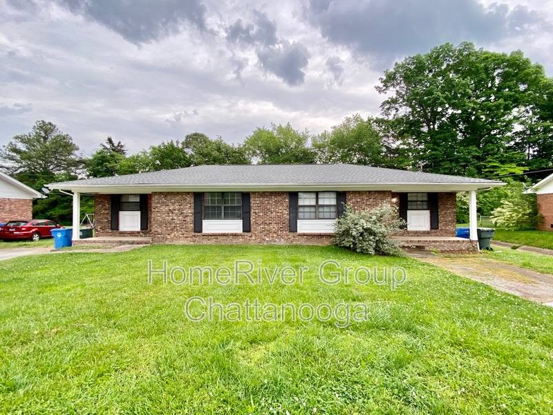 4708 Metro Park Lane B, Hixson, TN 37343