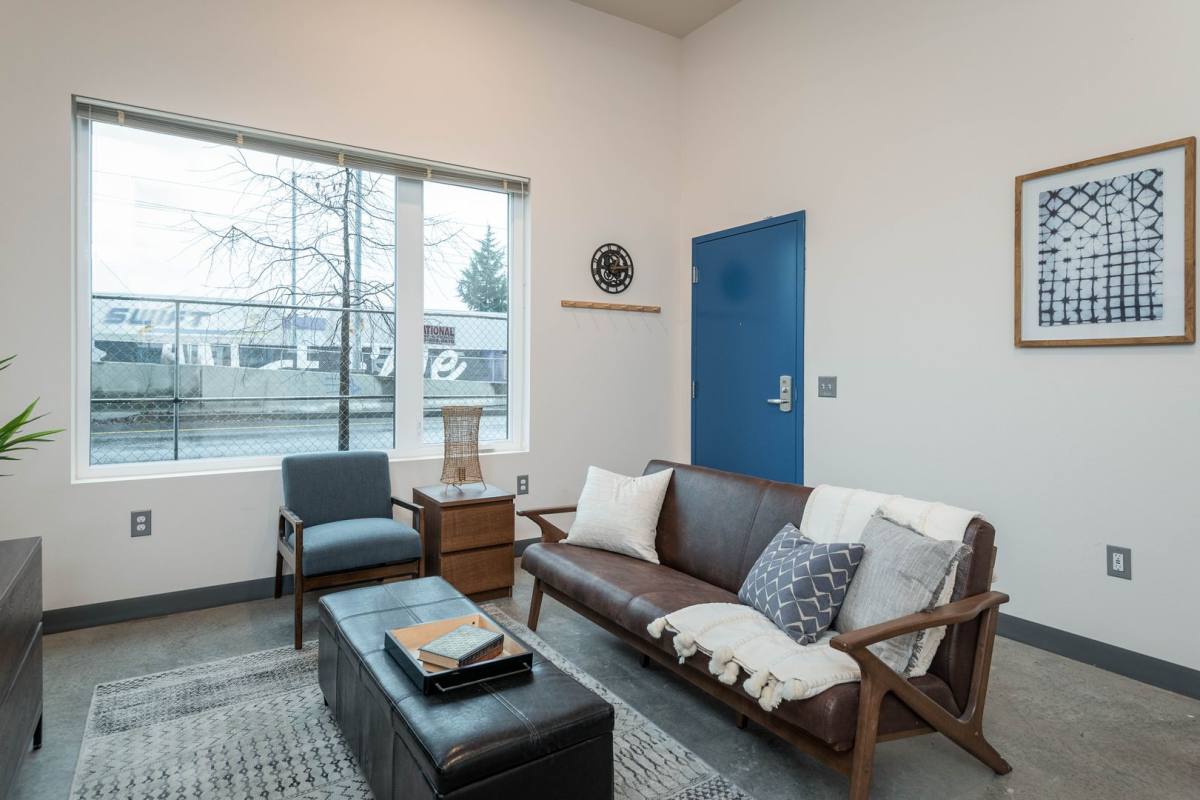 Apartment for rent at 3255 SE 17th Ave, Portland, OR 97202