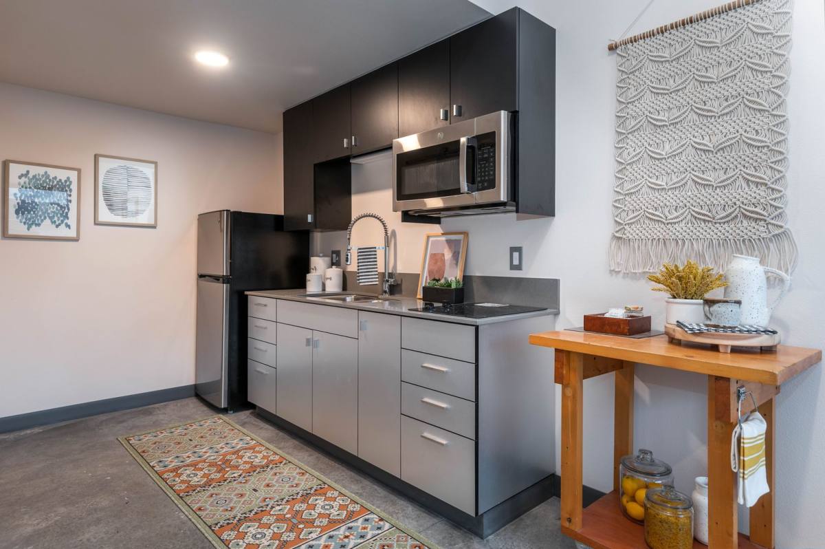 Apartment for rent at 3255 SE 17th Ave, Portland, OR 97202