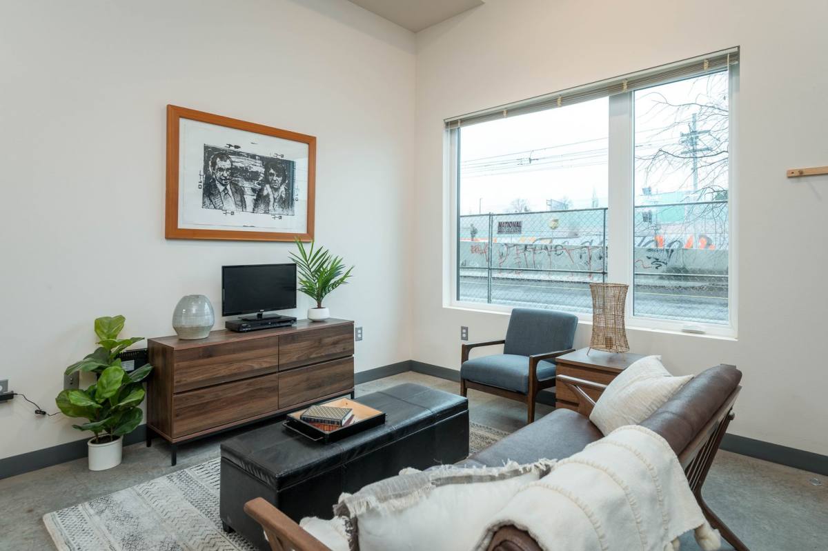 Apartment for rent at 3255 SE 17th Ave, Portland, OR 97202