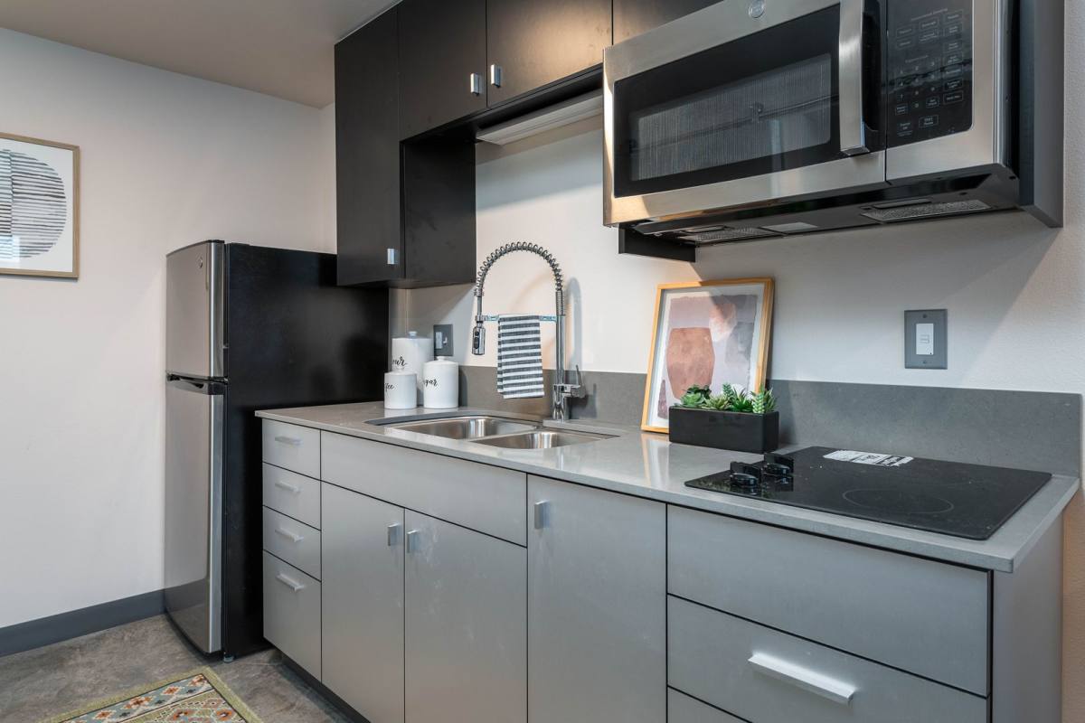 Apartment for rent at 3255 SE 17th Ave, Portland, OR 97202
