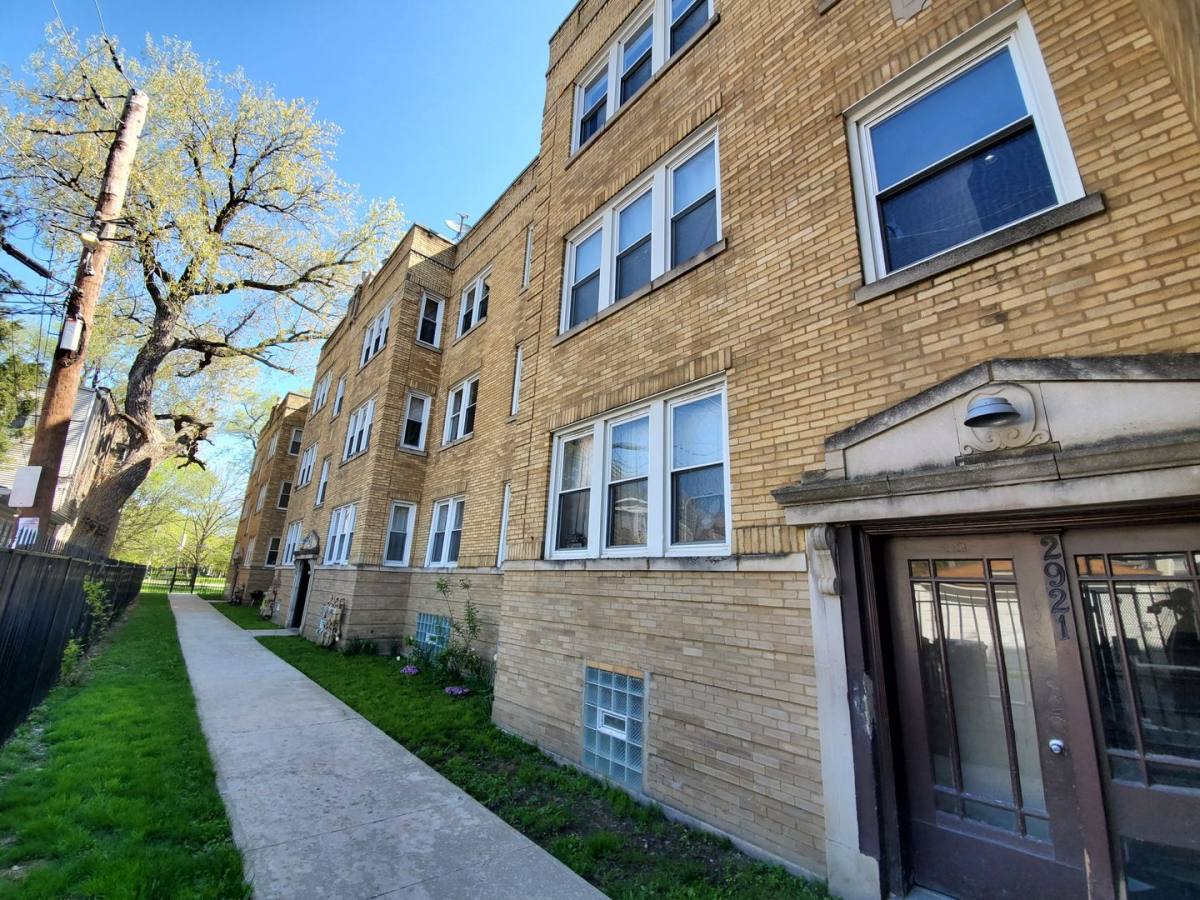 Apartment for rent at 2917-21 W 24th Blvd, Chicago, IL 60623