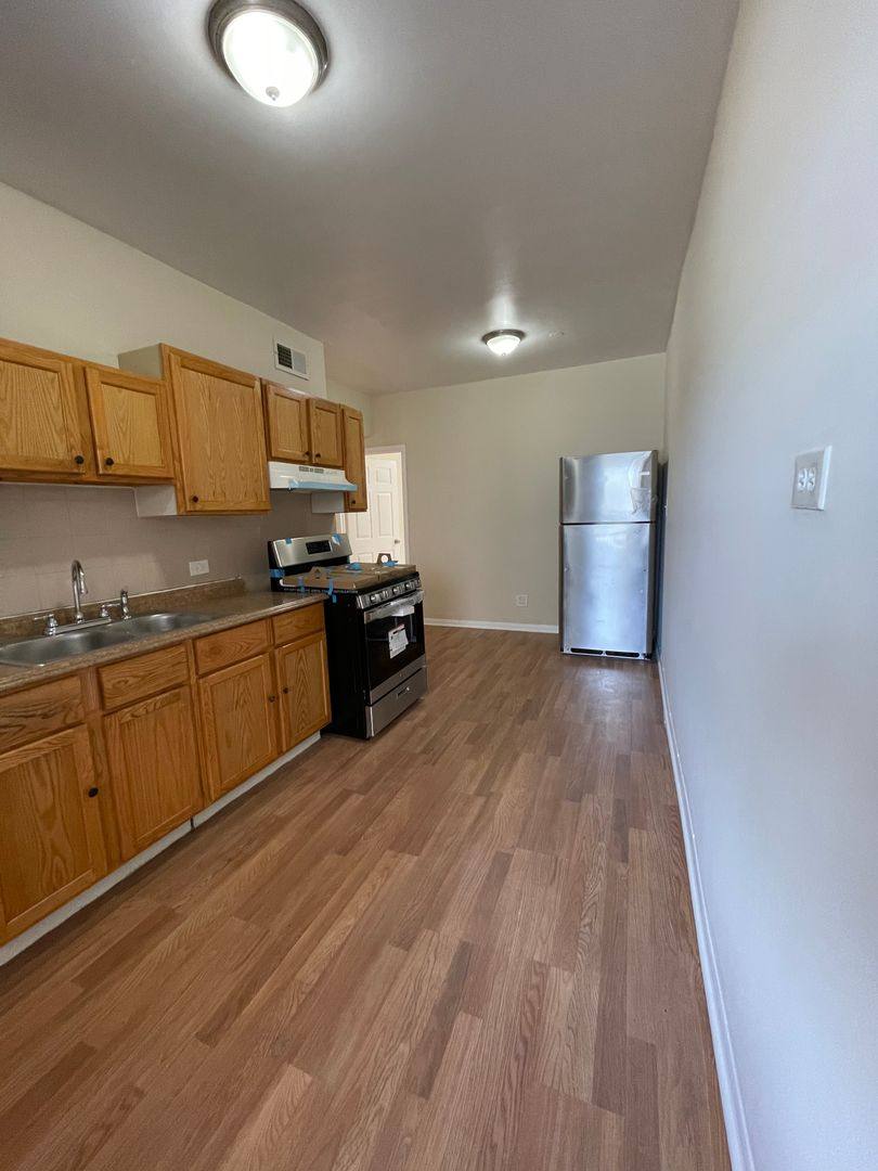 Apartment for rent at 2917-21 W 24th Blvd, Chicago, IL 60623