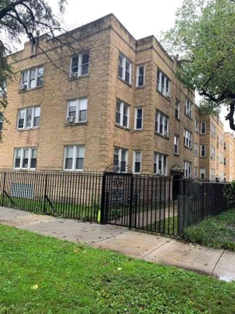 Apartment for rent at 2917-21 W 24th Blvd, Chicago, IL 60623